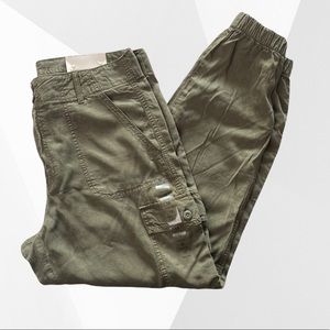 American Eagle cargo Jogger 12 NWT